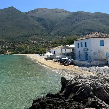 Markella Stone&light Skoutari-mani Casa vacanze